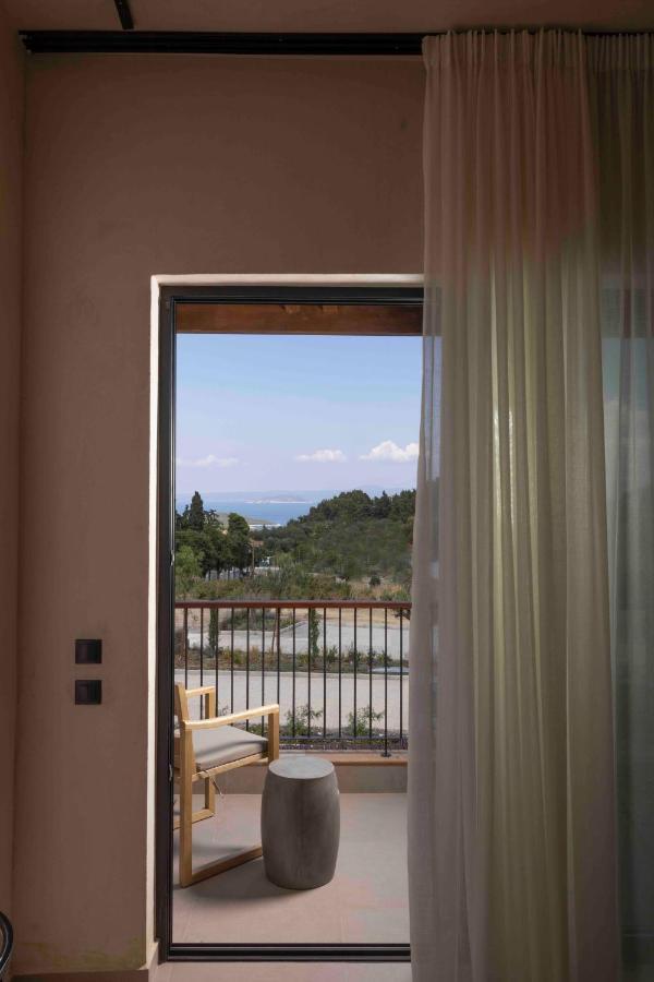 Pnoes Luxury Suites Paliouri Exterior photo