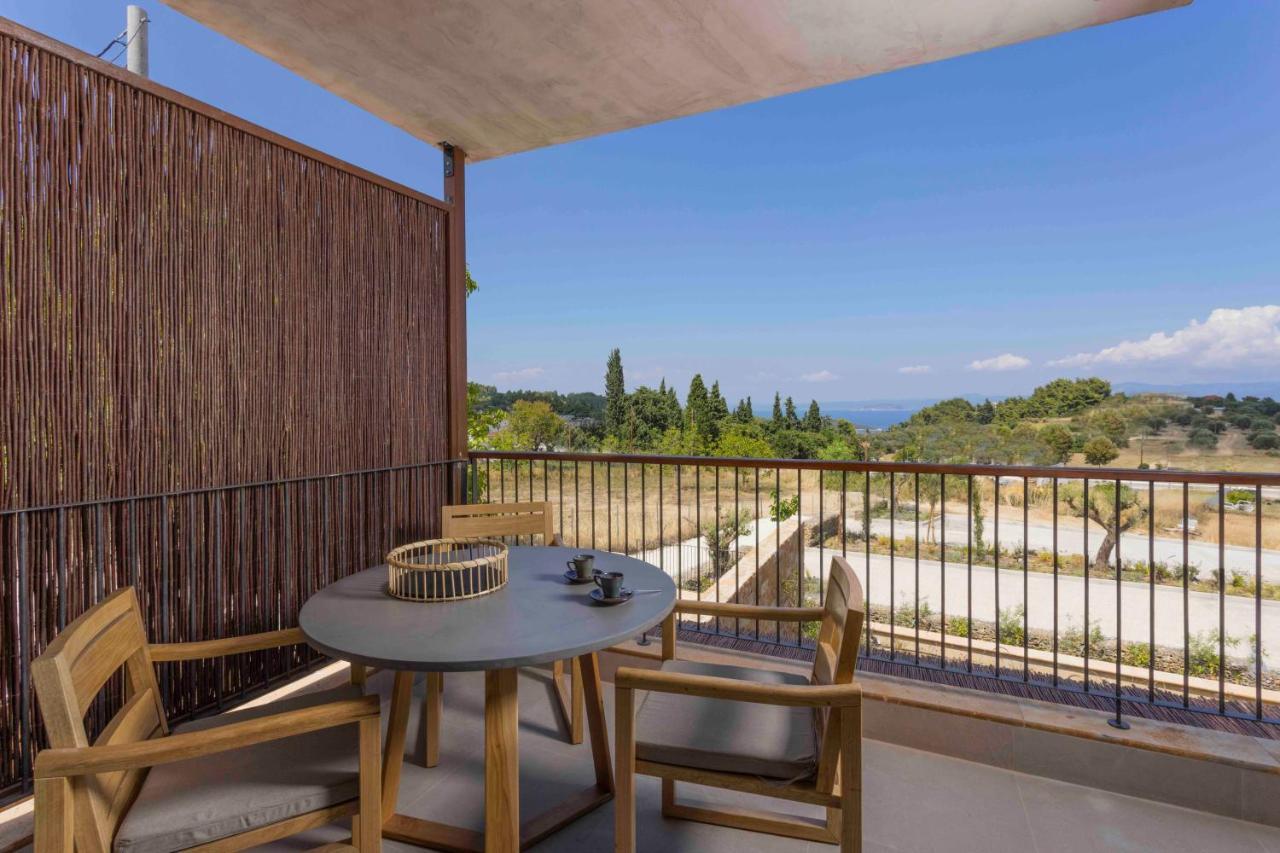 Pnoes Luxury Suites Paliouri Exterior photo