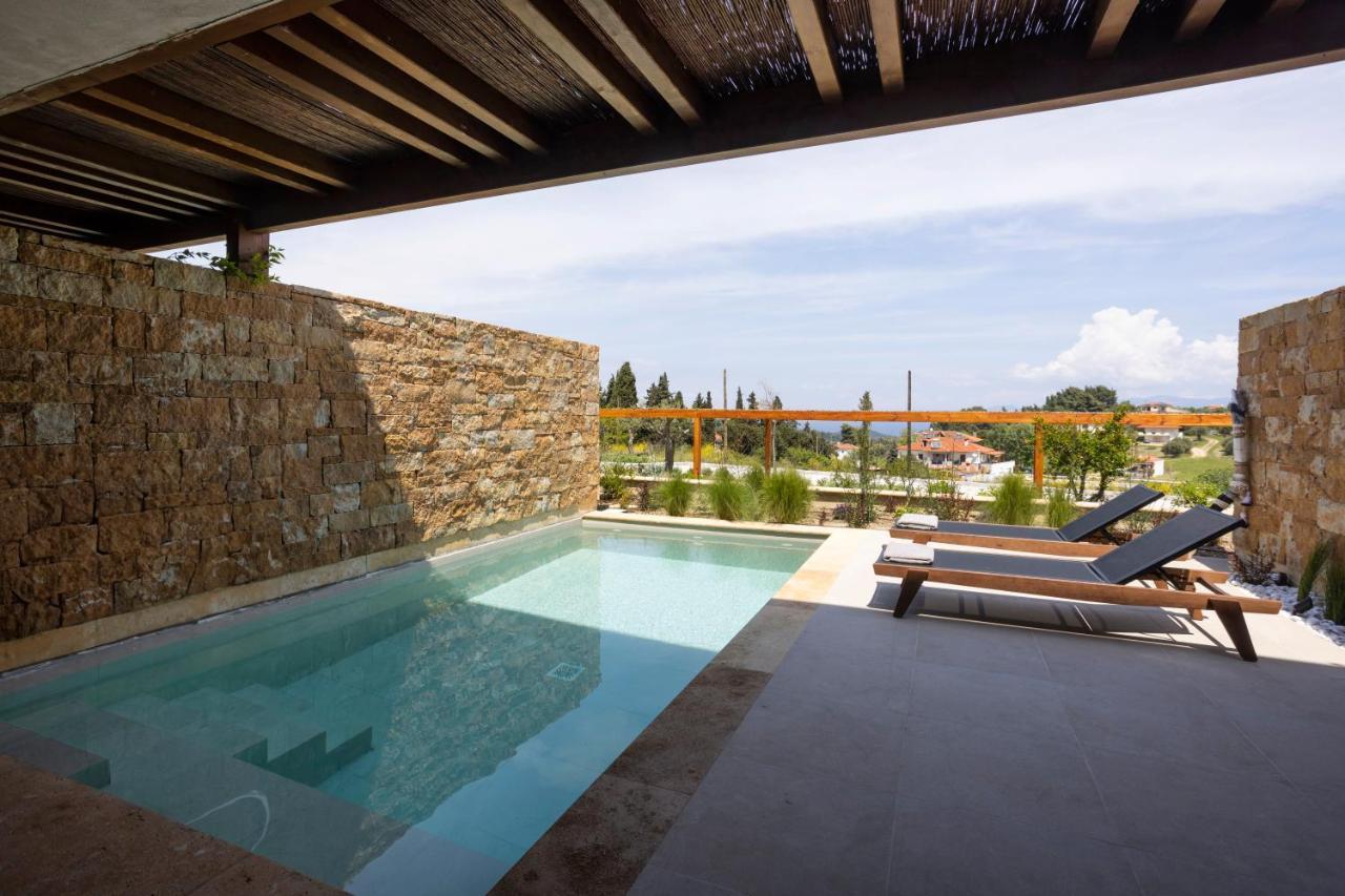 Pnoes Luxury Suites Paliouri Exterior photo