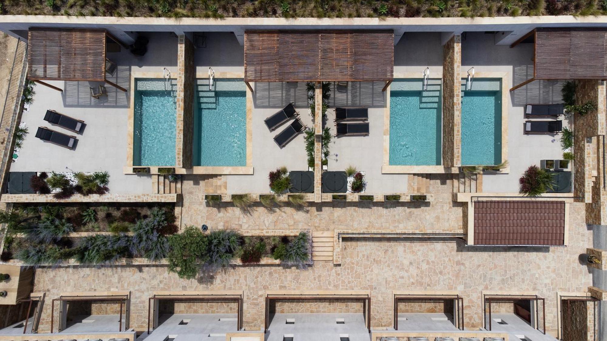 Pnoes Luxury Suites Paliouri Exterior photo