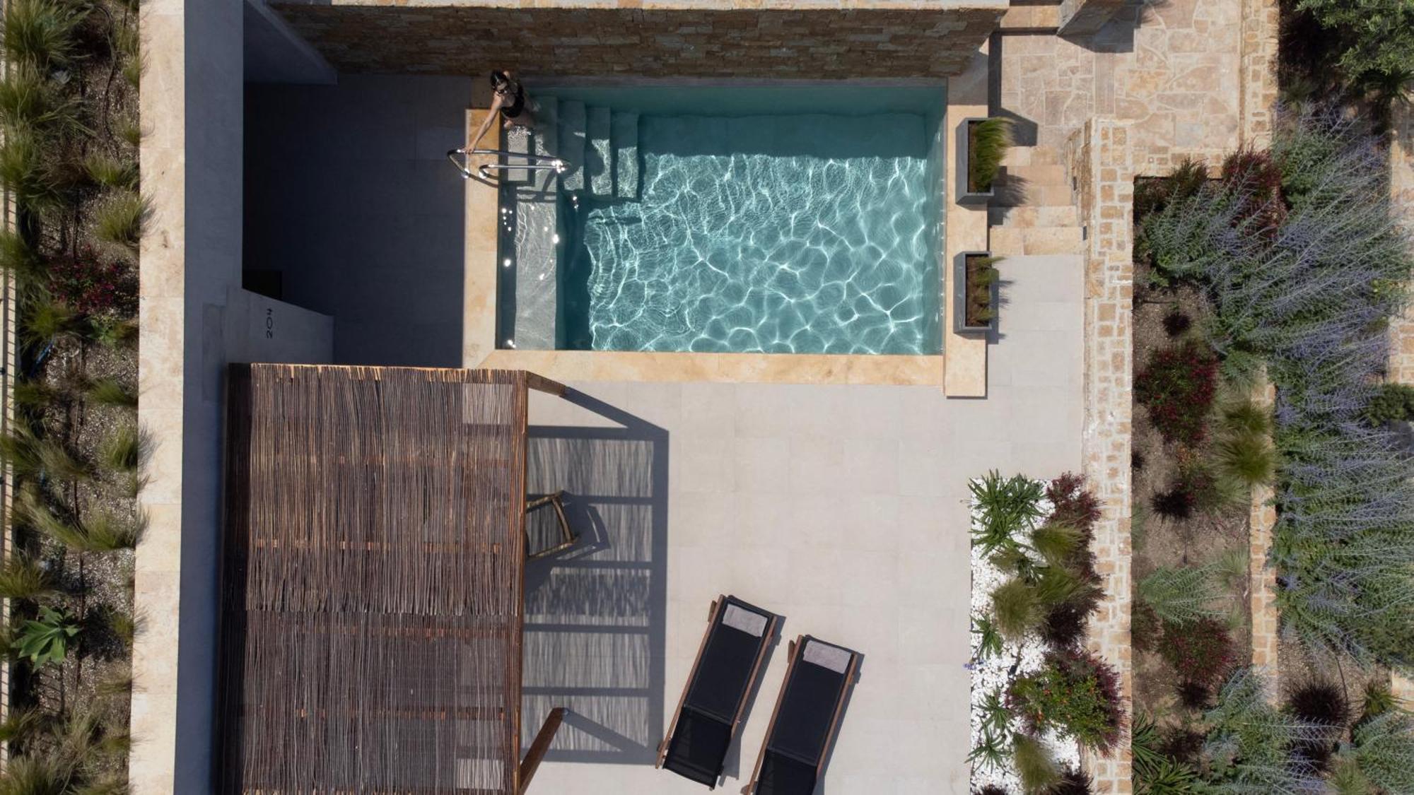 Pnoes Luxury Suites Paliouri Exterior photo