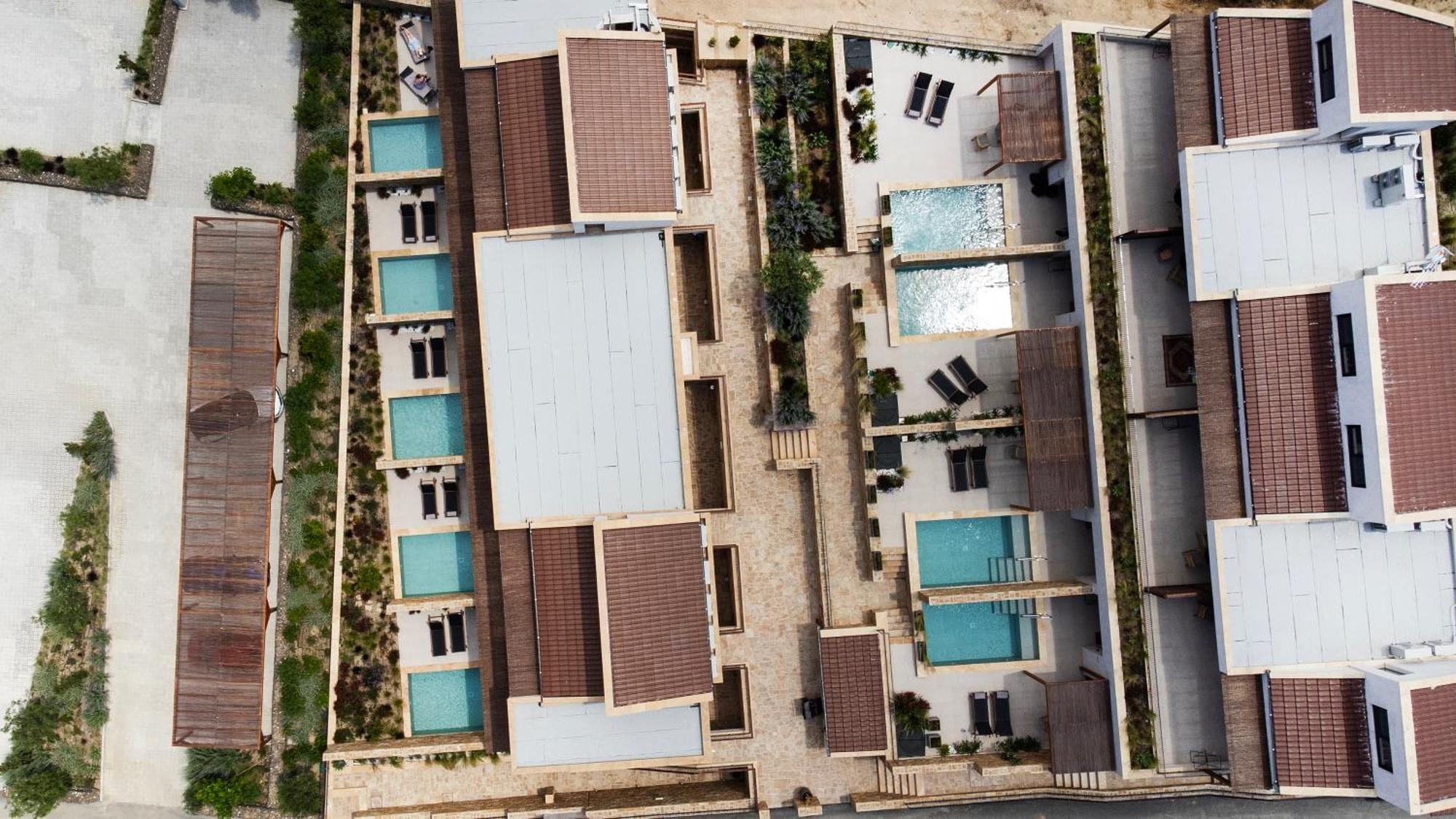 Pnoes Luxury Suites Paliouri Exterior photo